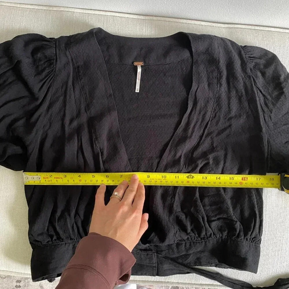 FREE People Black Dream Girl Wrap Puff Sleeve Tie Crop Blouse Size XS - Picture 8 of 11